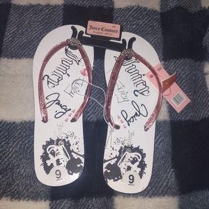JUICY COUTURE graffiti Print Princess Crown flip flops women's size 9 🆕